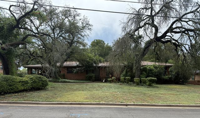7732 Delhi Road, Woodway, TX 76712