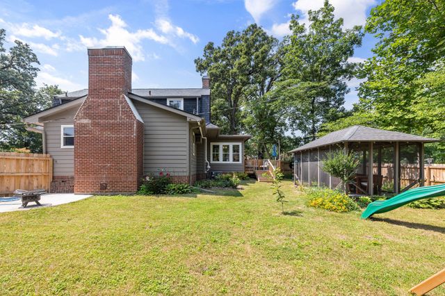 637 42nd Street, Des Moines, IA 50312