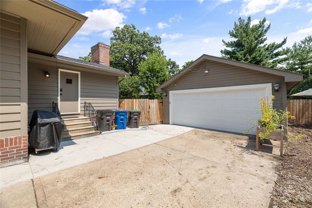 637 42nd Street, Des Moines, IA 50312