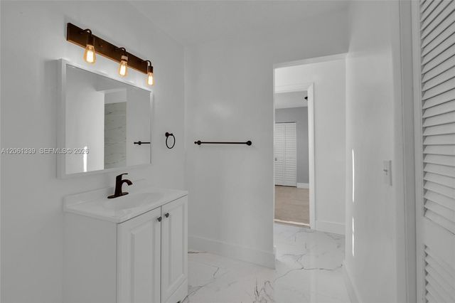 2641 NW 44th Ave 0, Lauderhill, FL 33313