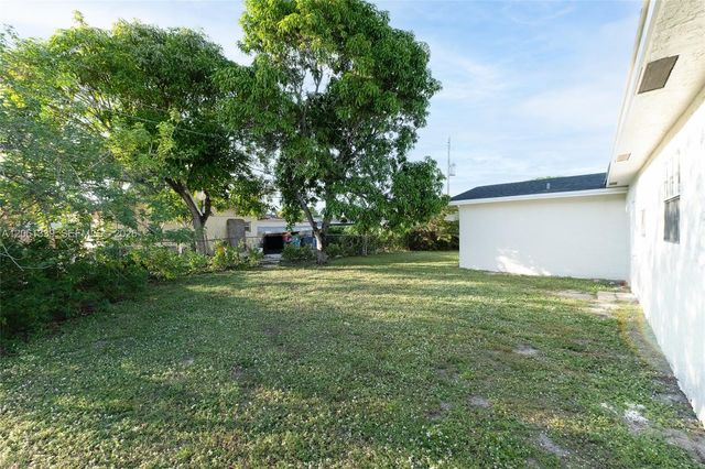 2641 NW 44th Ave 0, Lauderhill, FL 33313
