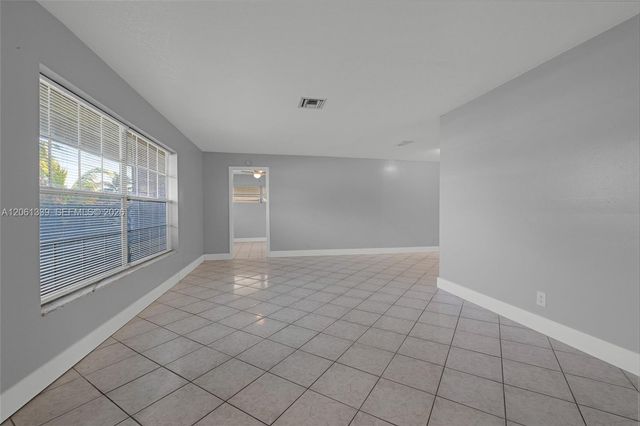 2641 NW 44th Ave 0, Lauderhill, FL 33313