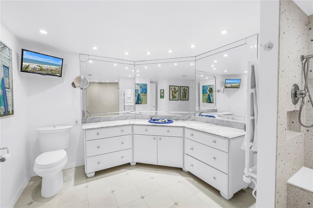 Image 28 of property listing at 6600 SUNSET WAY 408, St Pete Beach, FL 33706