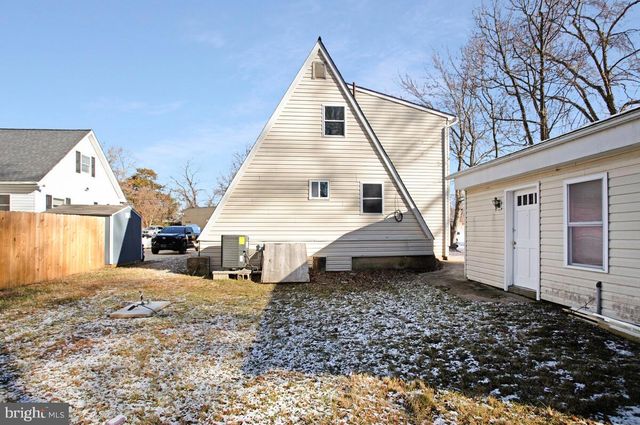 1660 BAY RIDGE RD, Edgewater, MD 21037