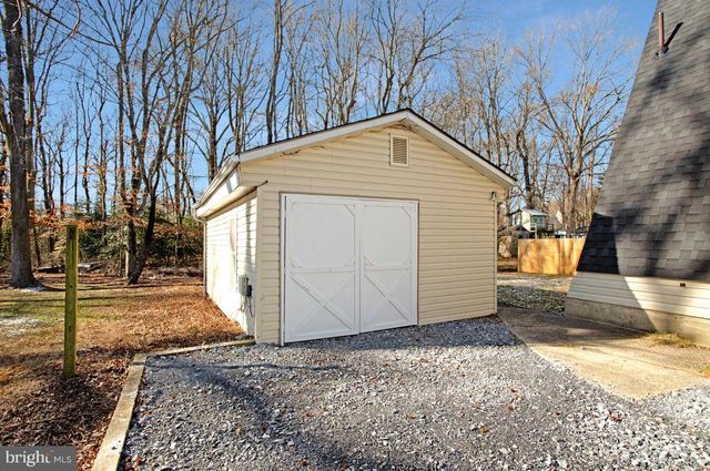 1660 BAY RIDGE RD, Edgewater, MD 21037