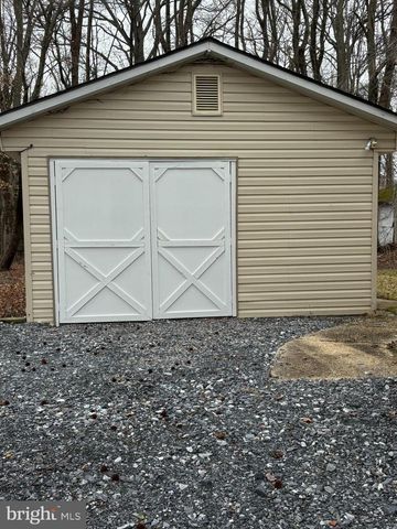 1660 BAY RIDGE RD, Edgewater, MD 21037