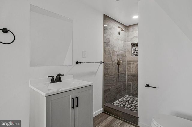 1660 BAY RIDGE RD, Edgewater, MD 21037