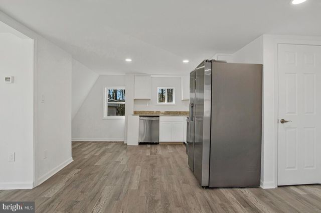 1660 BAY RIDGE RD, Edgewater, MD 21037