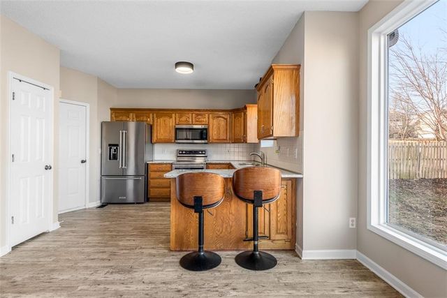 21704 W 49th Street, Shawnee, KS 66226