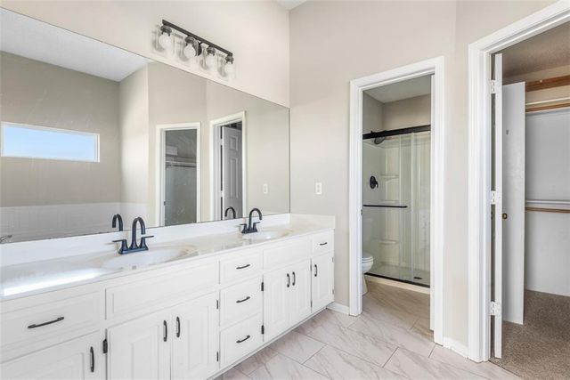 21704 W 49th Street, Shawnee, KS 66226