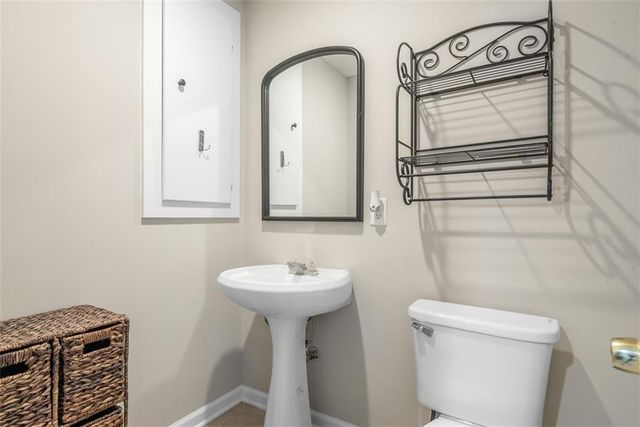 21704 W 49th Street, Shawnee, KS 66226