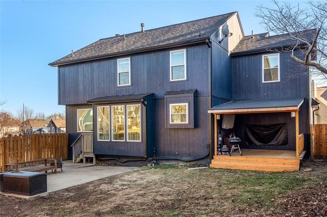 21704 W 49th Street, Shawnee, KS 66226