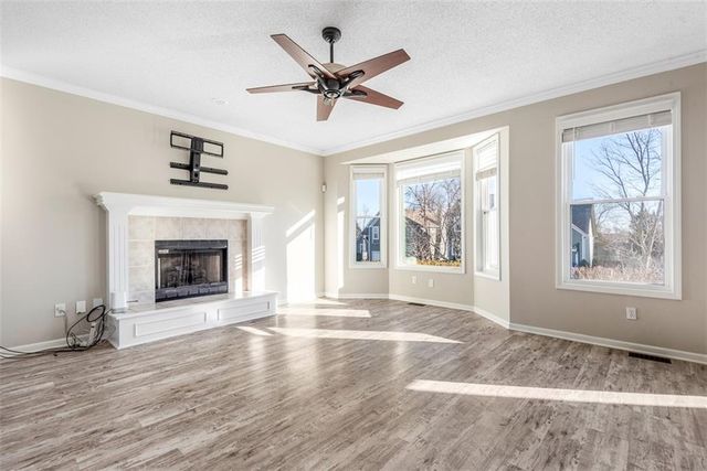 21704 W 49th Street, Shawnee, KS 66226