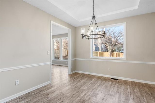 21704 W 49th Street, Shawnee, KS 66226