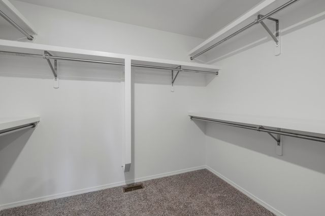 1353 N Sandy Creek Circle, Nixa, MO 65714