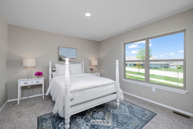 1353 N Sandy Creek Circle, Nixa, MO 65714