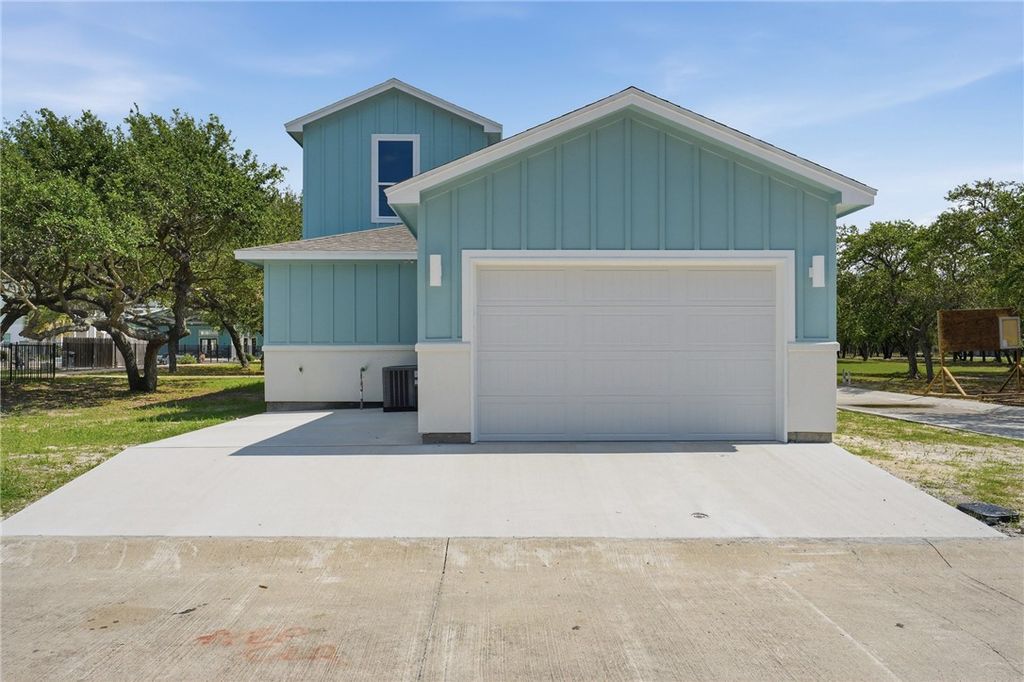150 Lavaca Cir, Rockport, TX 78382 — photo 4