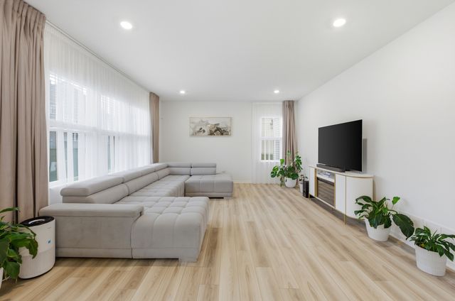 8503 Rosehall Drive, Joliet, IL 60431