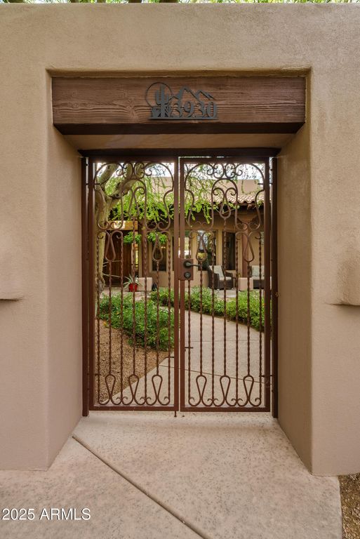 3930 N PINNACLE HILLS Circle, Mesa, AZ 85207