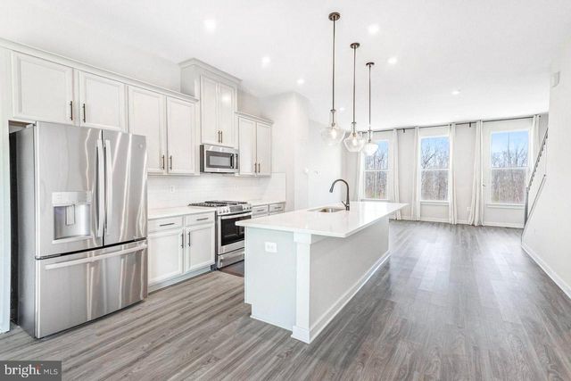 17914 WOODS OVERLOOK DR, Dumfries, VA 22026