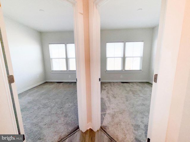 17914 WOODS OVERLOOK DR, Dumfries, VA 22026