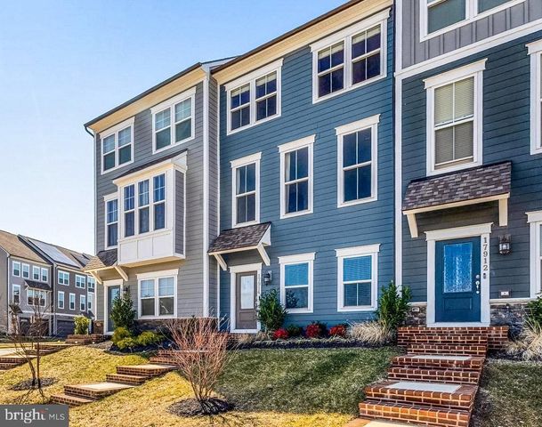 17914 WOODS OVERLOOK DR, Dumfries, VA 22026