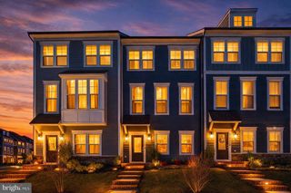 17914 WOODS OVERLOOK DR, Dumfries, VA 22026