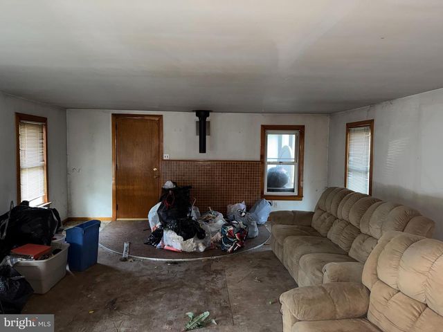 1557 ERIAL RD, Blackwood, NJ 08012