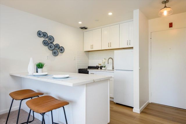 815 N Humboldt Street 409, San Mateo, CA 94401