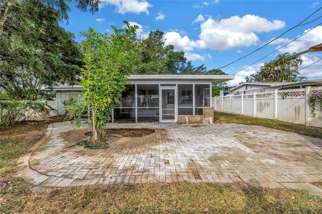 5643 MURDOCK AVENUE, Sarasota, FL 34231