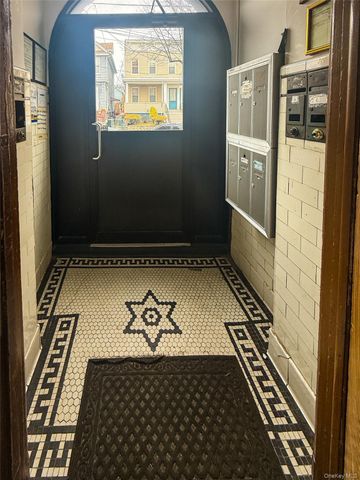 22-14 120th Street 6, College Point, NY 11356