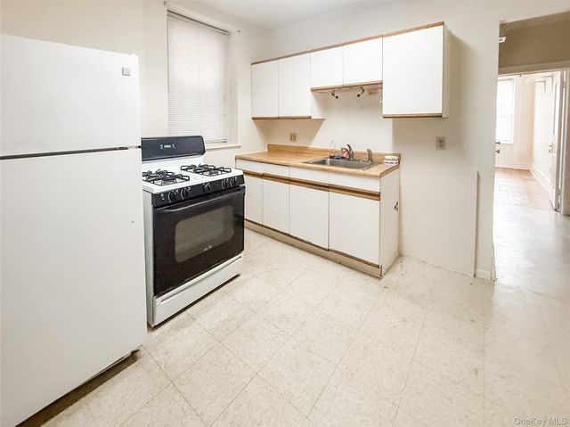 22-14 120th Street 6, College Point, NY 11356