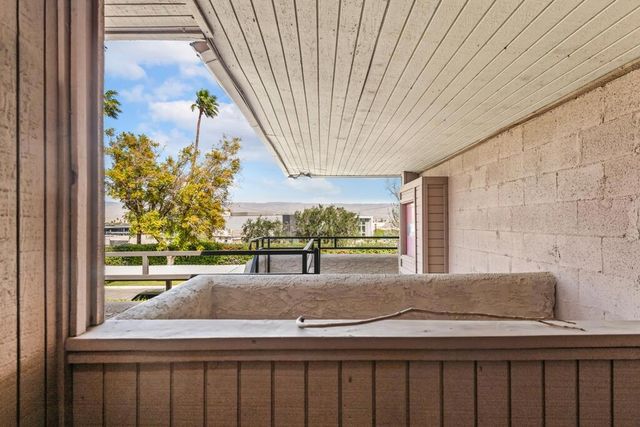 420 N Villa 207, Palm Springs, CA 92262