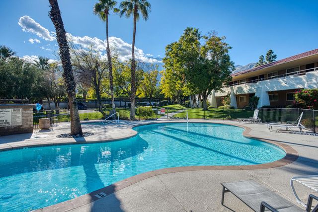 420 N Villa 207, Palm Springs, CA 92262
