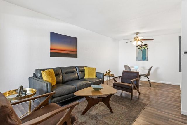 420 N Villa 207, Palm Springs, CA 92262