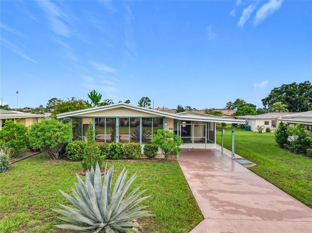 1547 APACHE CIRCLE, Tavares, FL 32778