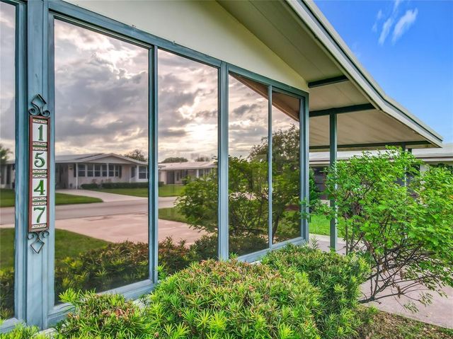 1547 APACHE CIRCLE, Tavares, FL 32778