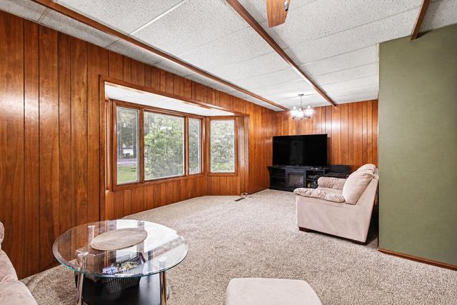 325 N Hobart Road, Hobart, IN 46342
