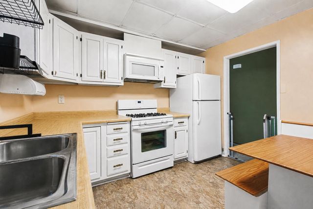 325 N Hobart Road, Hobart, IN 46342