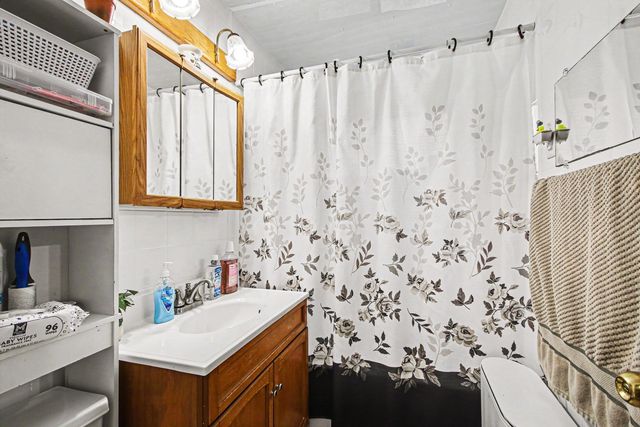 325 N Hobart Road, Hobart, IN 46342