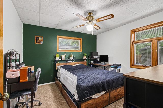 325 N Hobart Road, Hobart, IN 46342