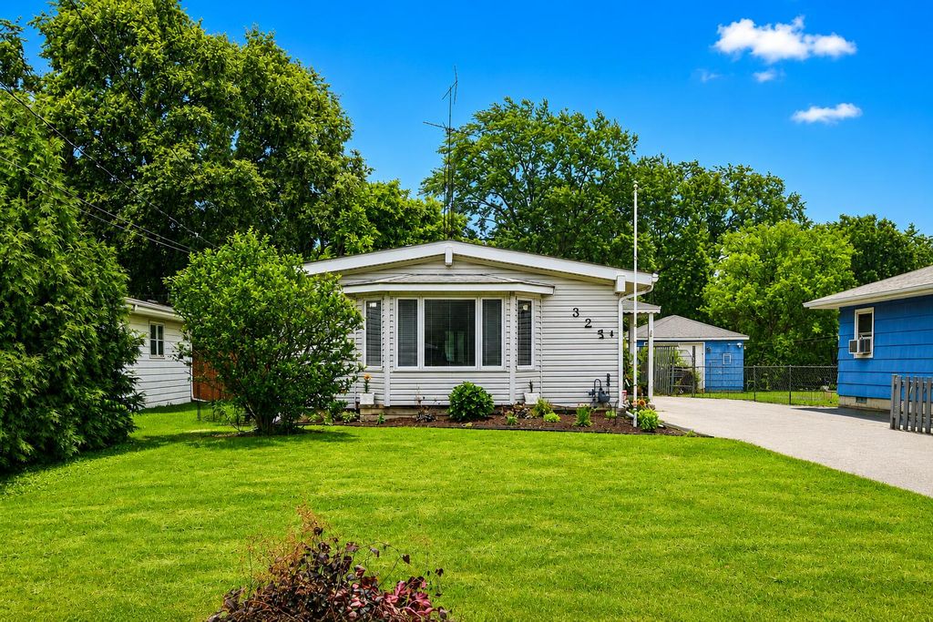 325 N Hobart Road, Hobart, IN 46342