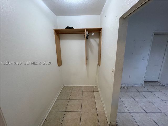 1021 NW 3rd St 207, Miami, FL 33128