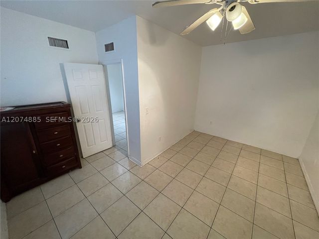 1021 NW 3rd St 207, Miami, FL 33128