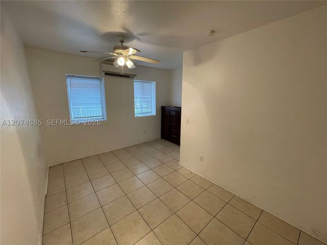 1021 NW 3rd St 207, Miami, FL 33128