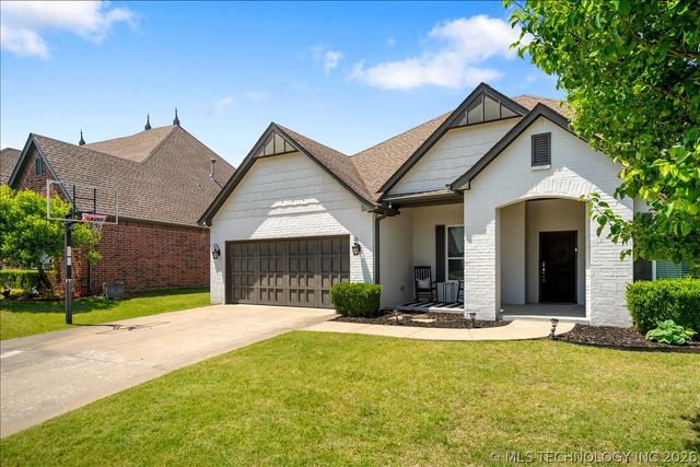 14302 S Florence Avenue, Bixby, OK 74008