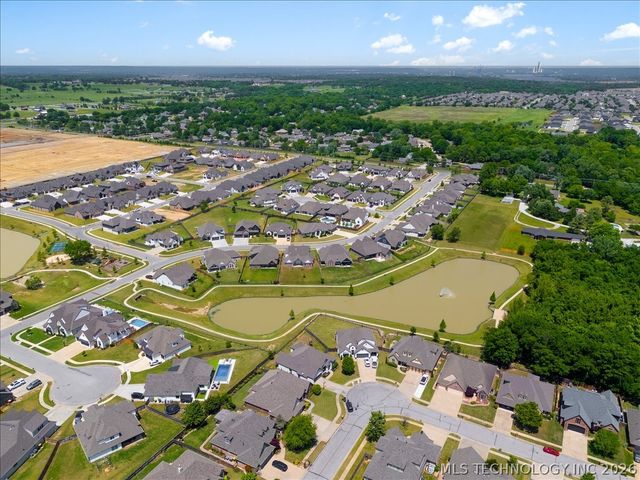 14302 S Florence Avenue, Bixby, OK 74008