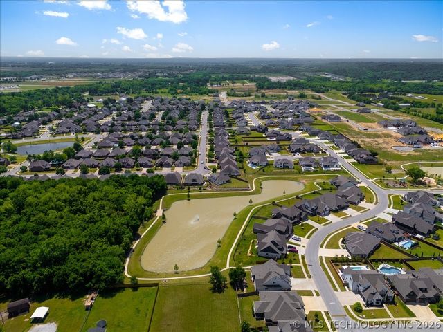 14302 S Florence Avenue, Bixby, OK 74008