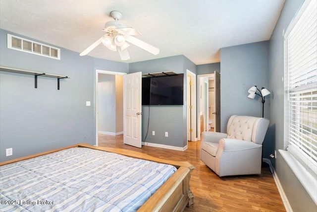 3815 Willowview Blvd, Louisville, KY 40299