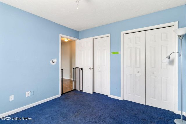 3815 Willowview Blvd, Louisville, KY 40299